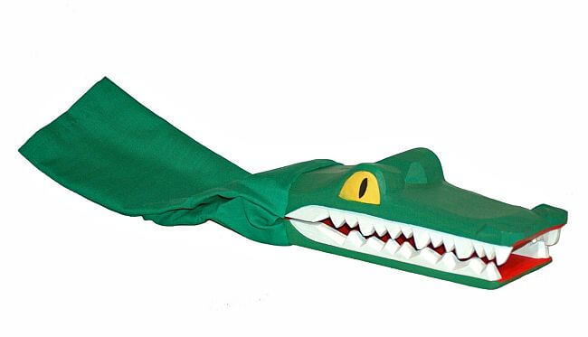 Handgeschnitzte Handpuppe in Form eines Krokodils (grün).